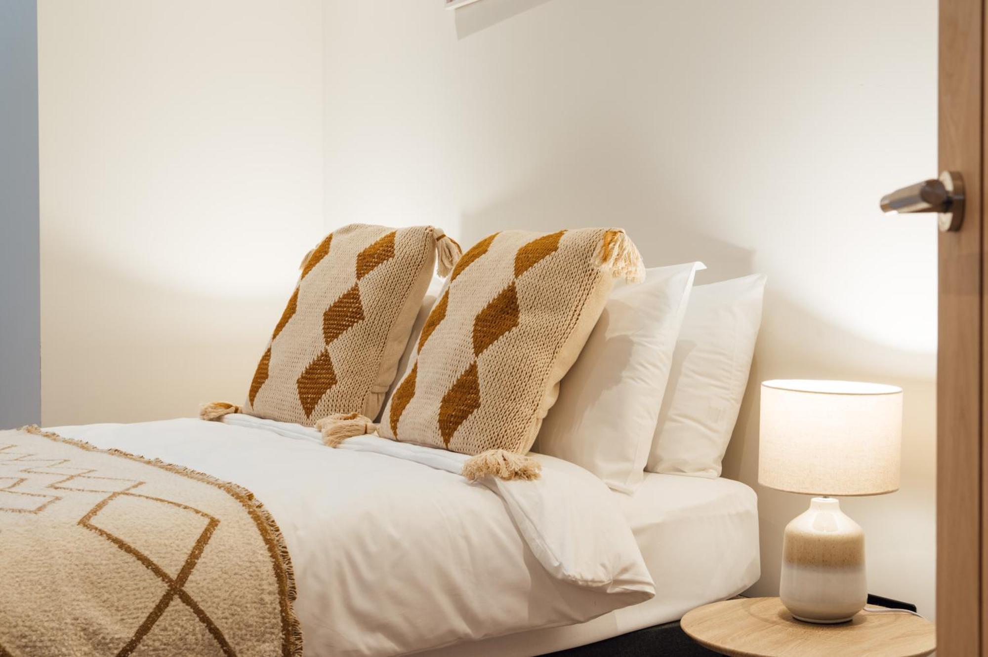 Luxurious & Modern London Apartment In Honor Oak Bagian luar foto