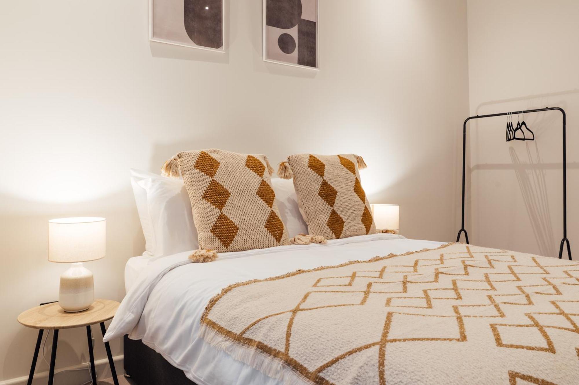 Luxurious & Modern London Apartment In Honor Oak Bagian luar foto